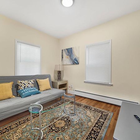Newly Renovated 2Br1Ba Apt At The Boston City Exterior foto